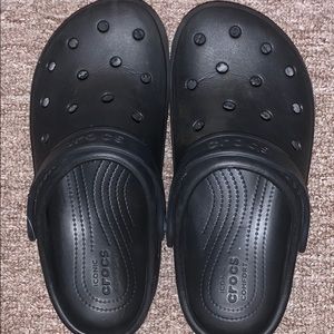 black crocs